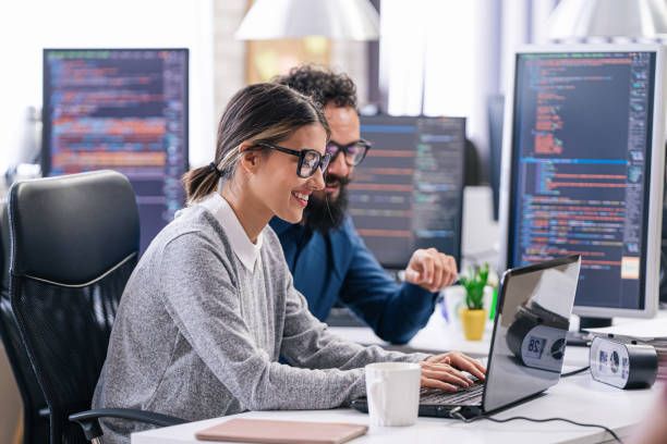 Qué tipo de servicios ofrece una empresa de software en el mundo digital Desarrollo de software personalizado